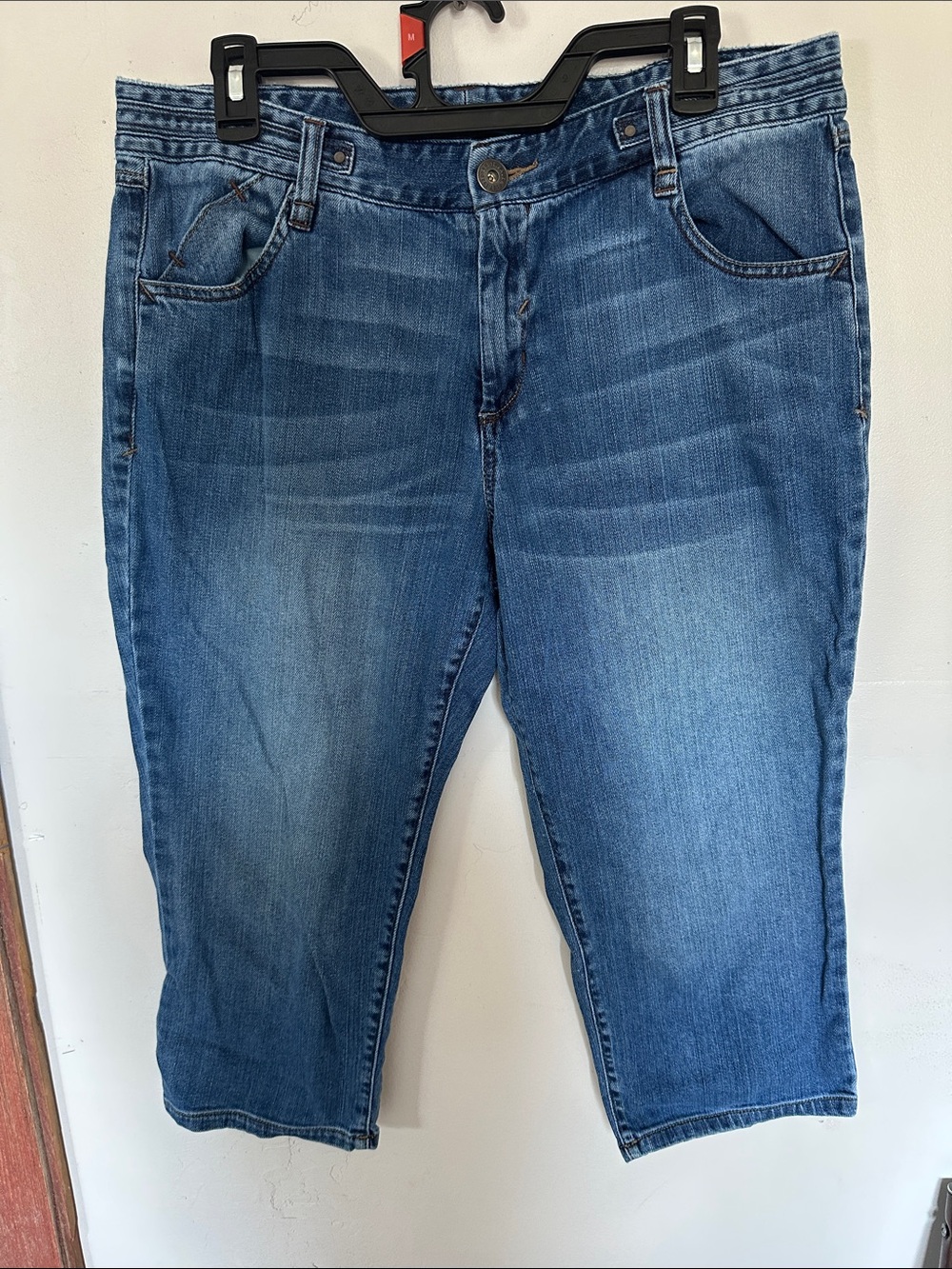Eddie Bauer Women's Blue Capri Denim Jeans